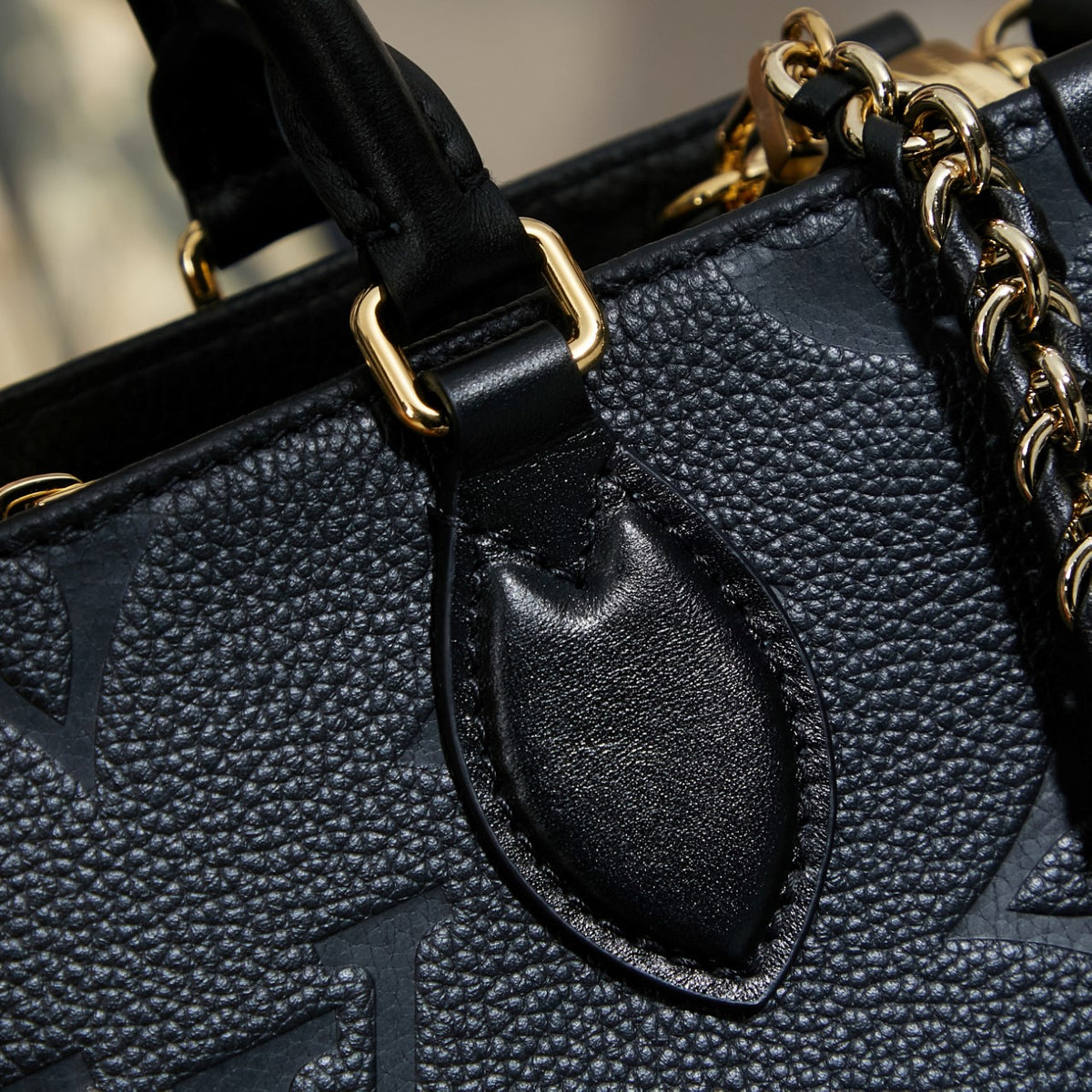 LV OnTheGo East West