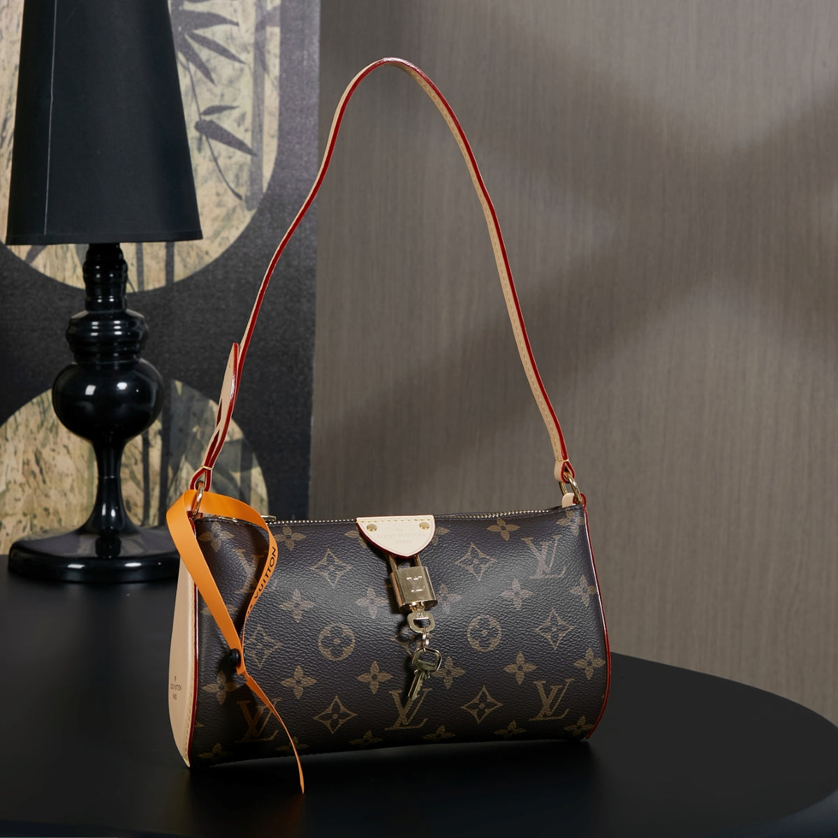 LV Pochette Tirette