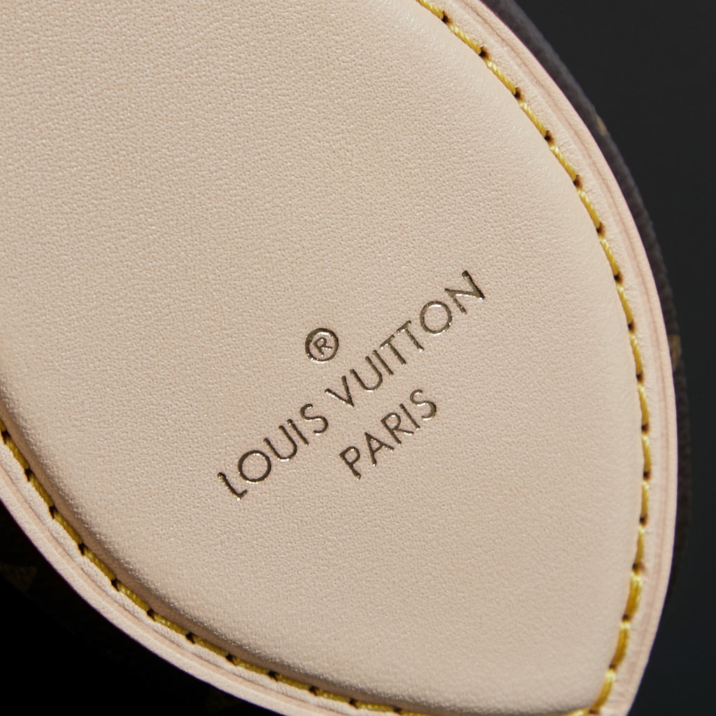 LV Pochette Tirette