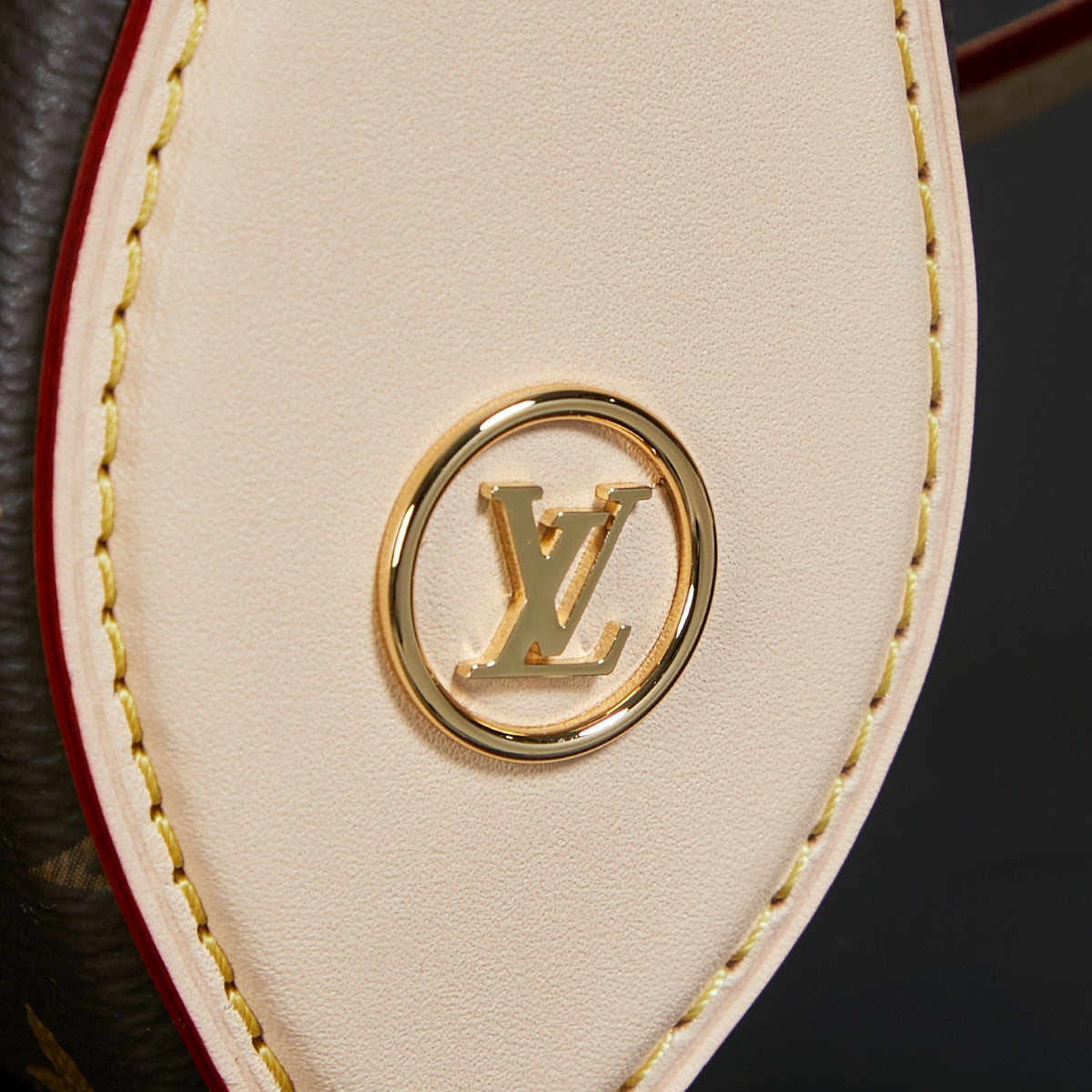 LV Pochette Tirette