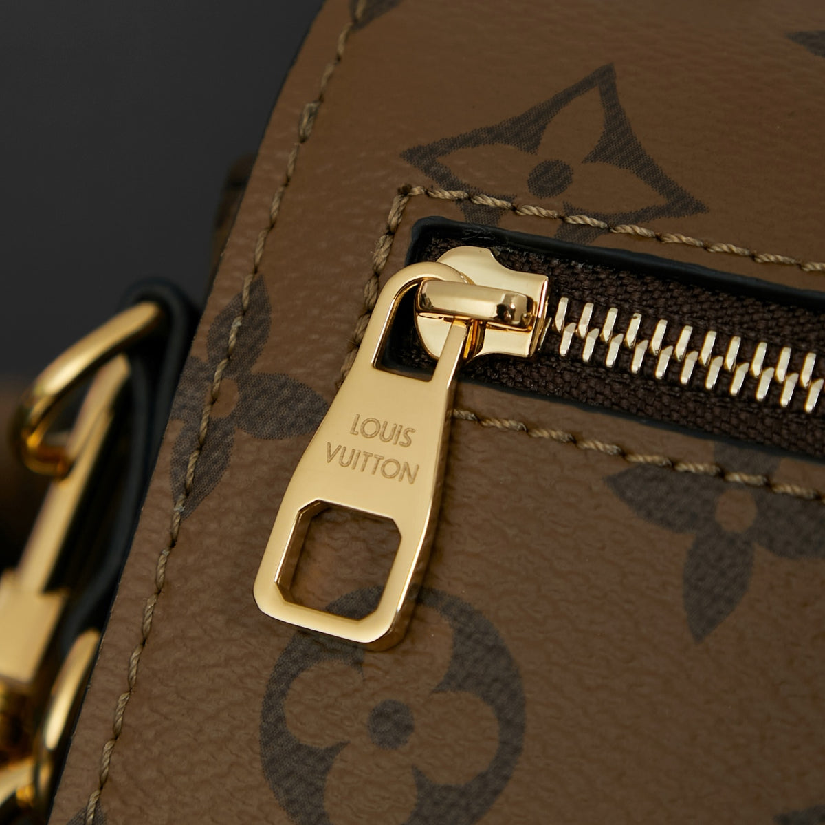 LV Pochette Métis East West