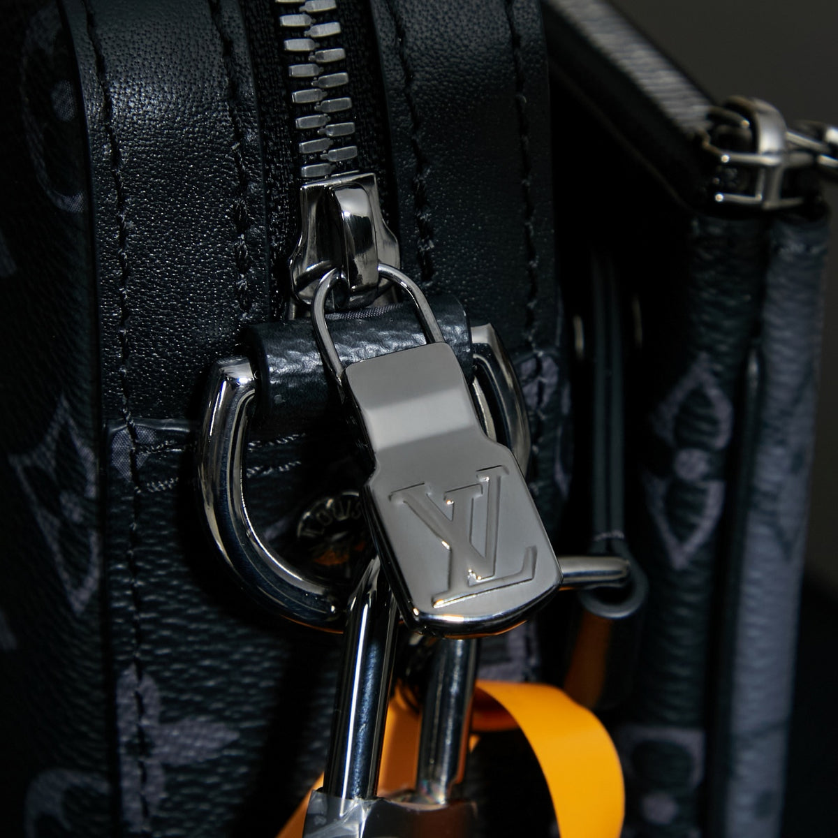 LV Trio Messenger