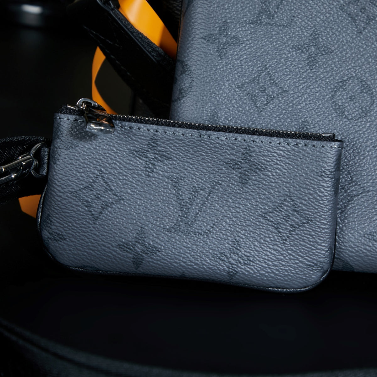 LV Trio Messenger