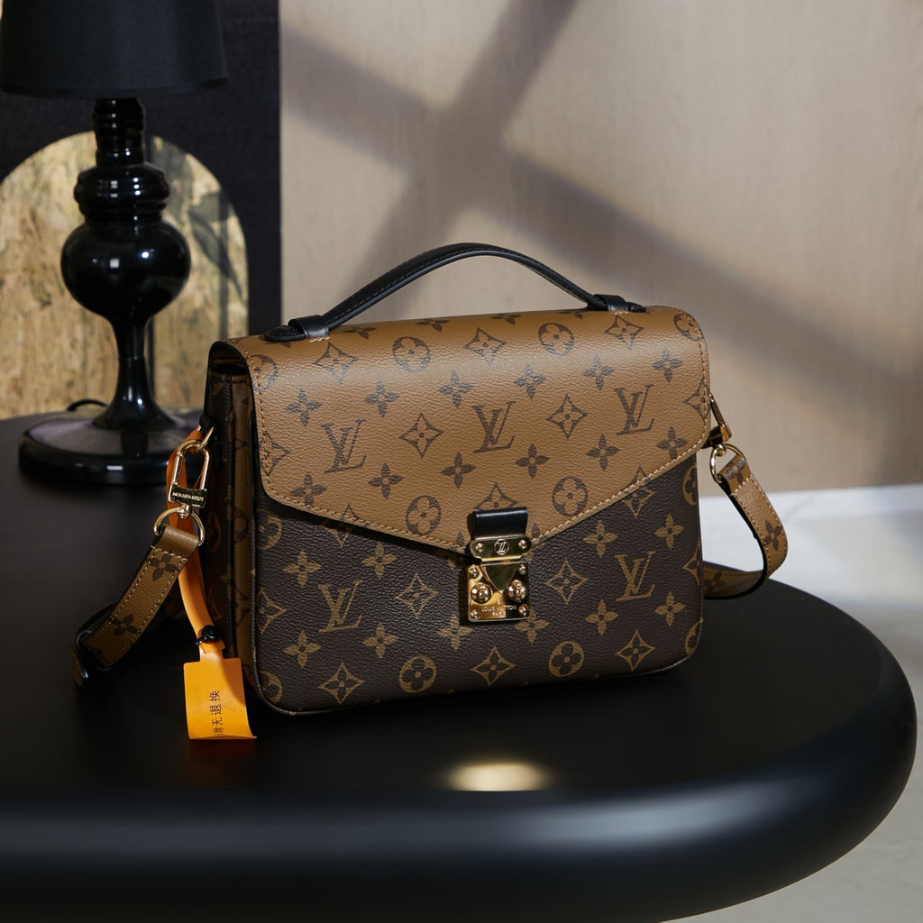 LV Pochette Métis