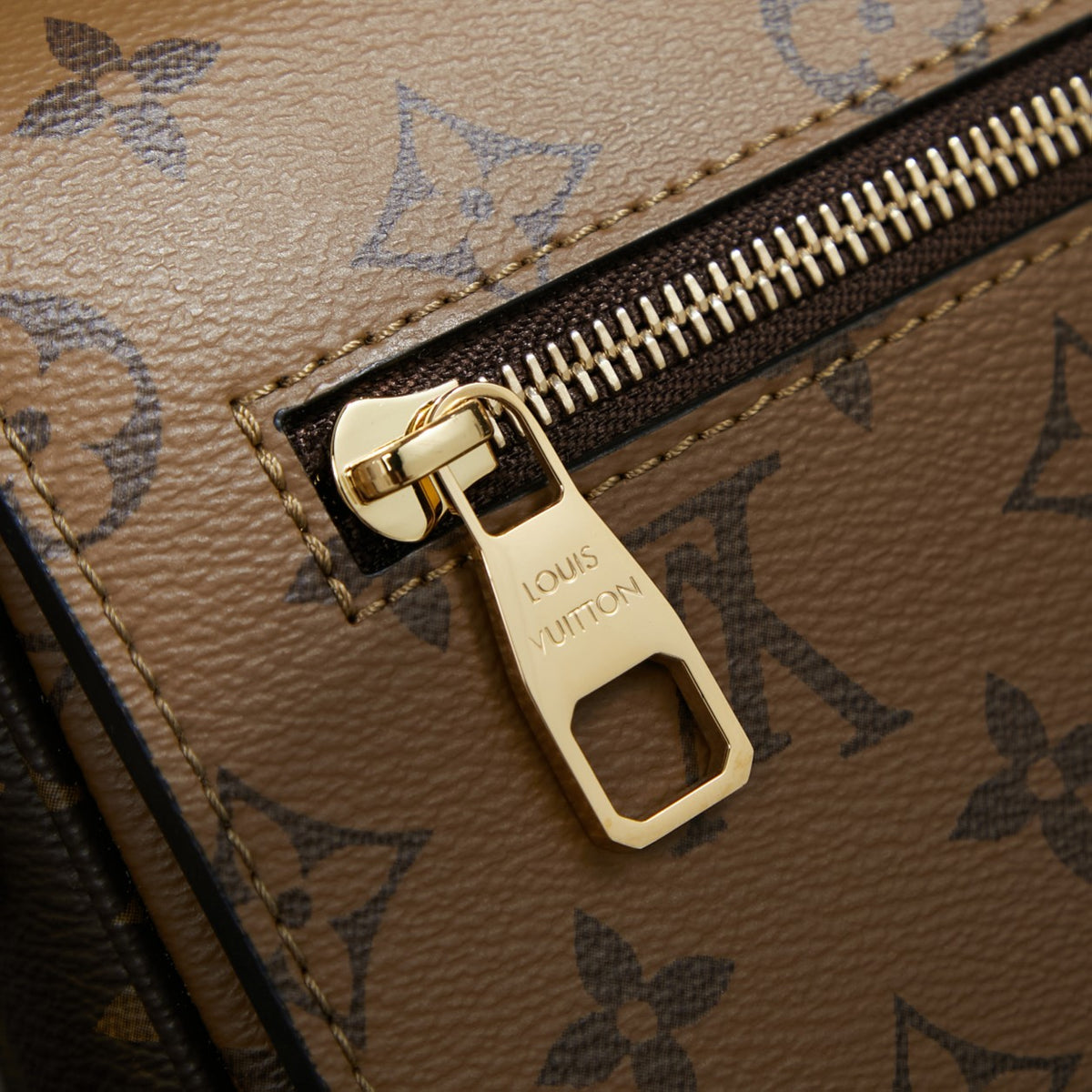 LV Pochette Métis