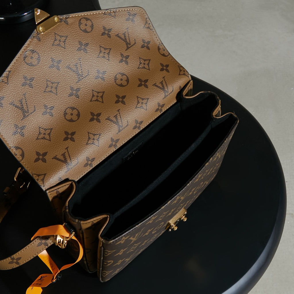 LV Pochette Métis