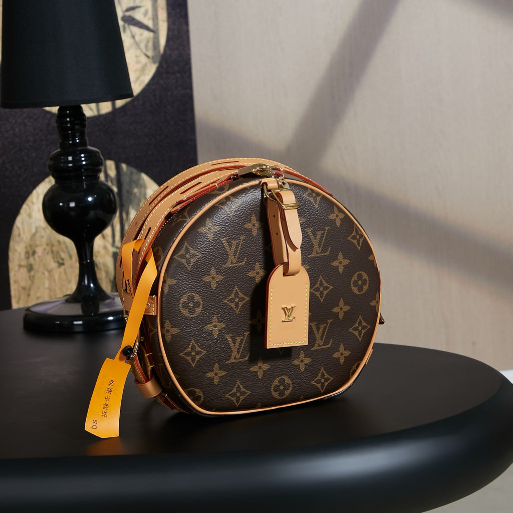 LV Boîte Chapeau Souple MM