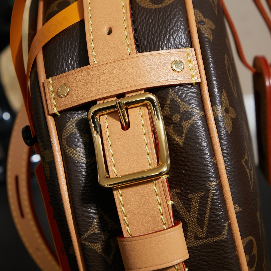 LV Boîte Chapeau Souple MM