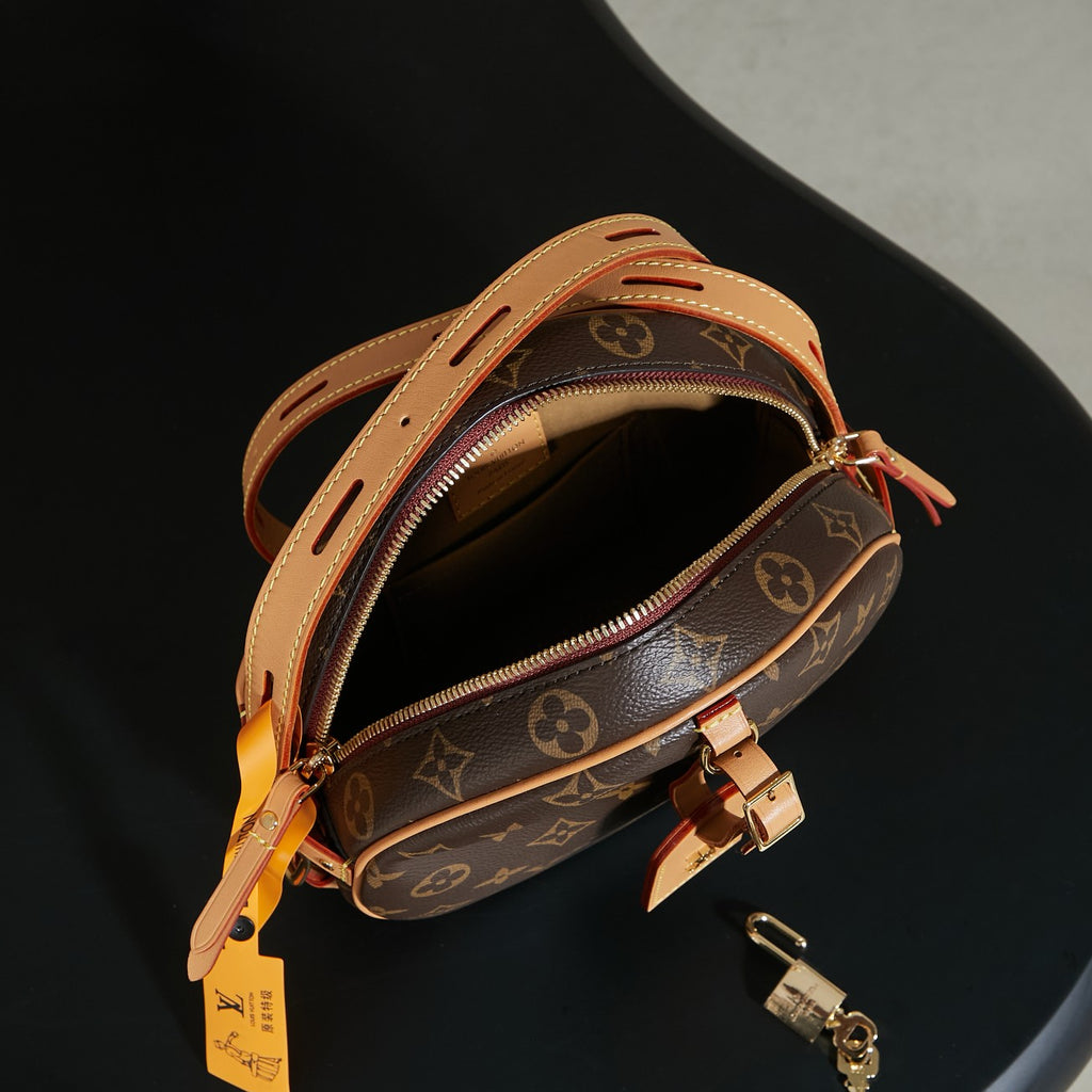 LV Boîte Chapeau Souple MM