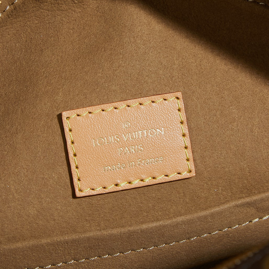 LV Boîte Chapeau Souple MM