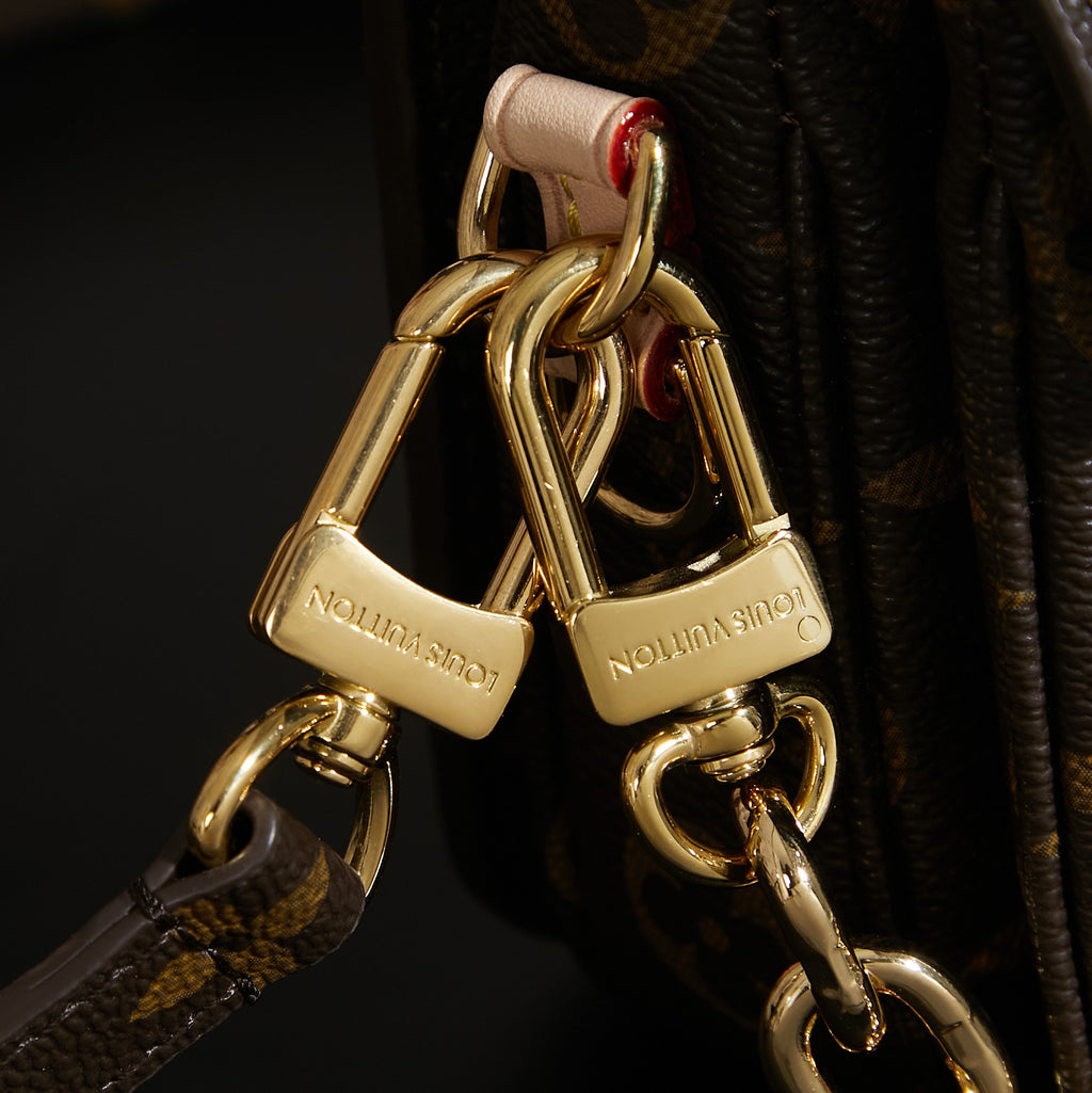 LV Pochette Métis East West