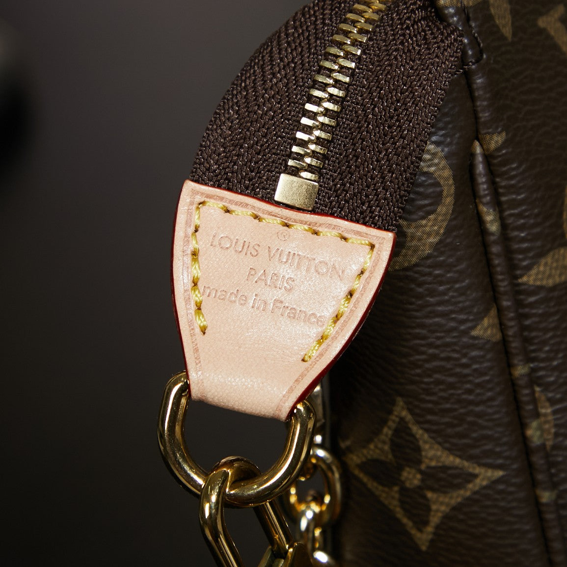 LV Pochette Accessoires