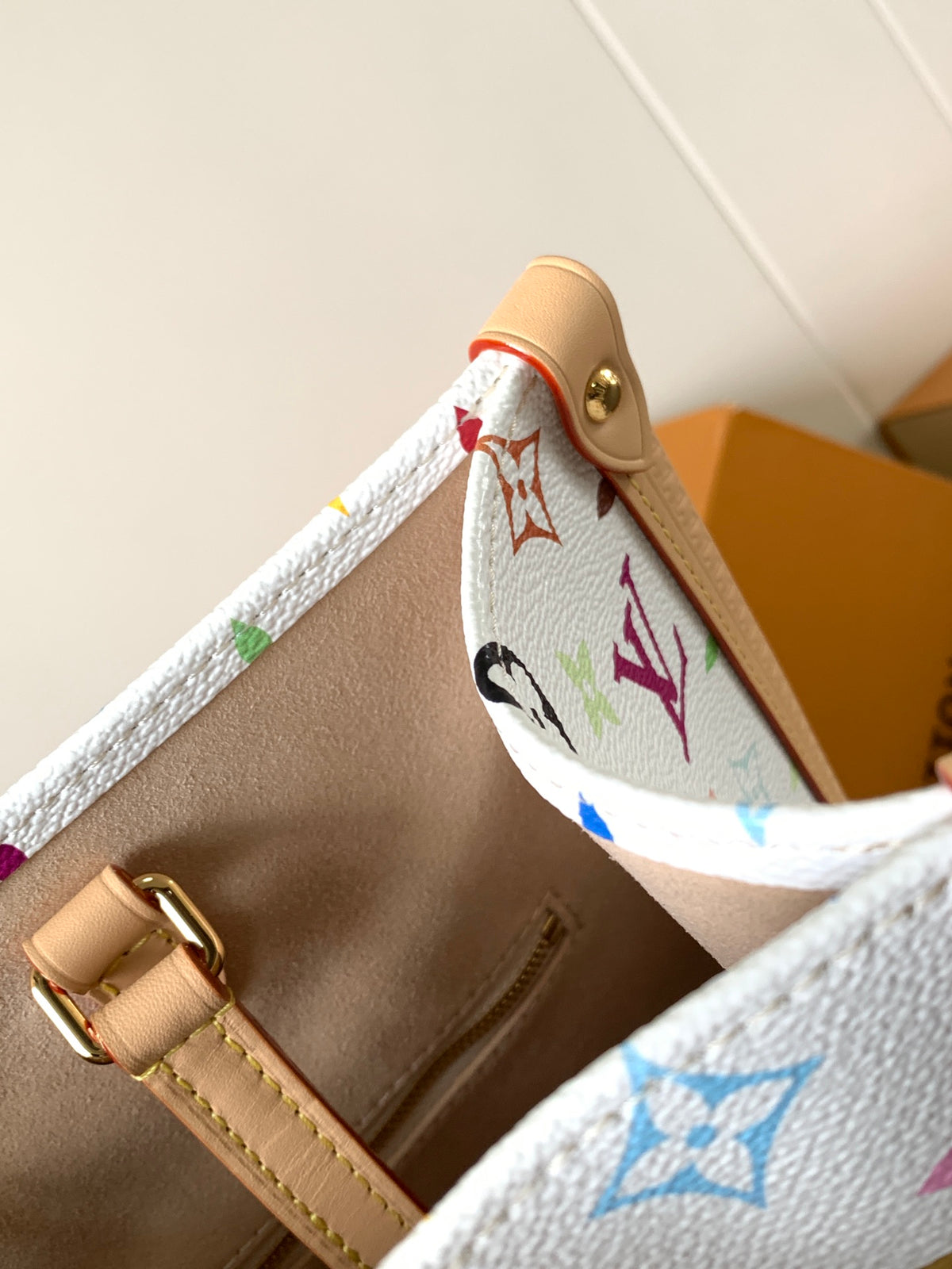 LV x TM OnTheGo MM
