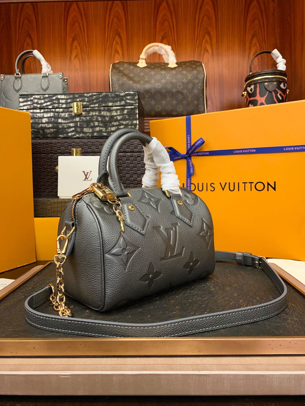 LV Speedy Bandoulière 20 Monogram Empreinte