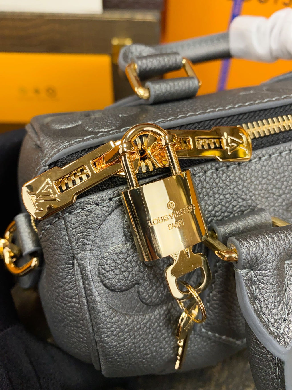 LV Speedy Bandoulière 20 Monogram Empreinte