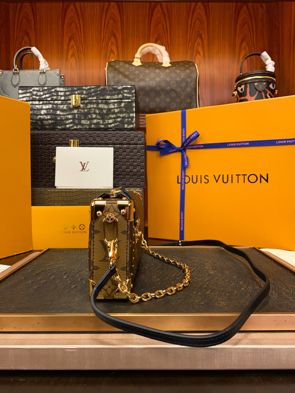 LV Slim Trunk