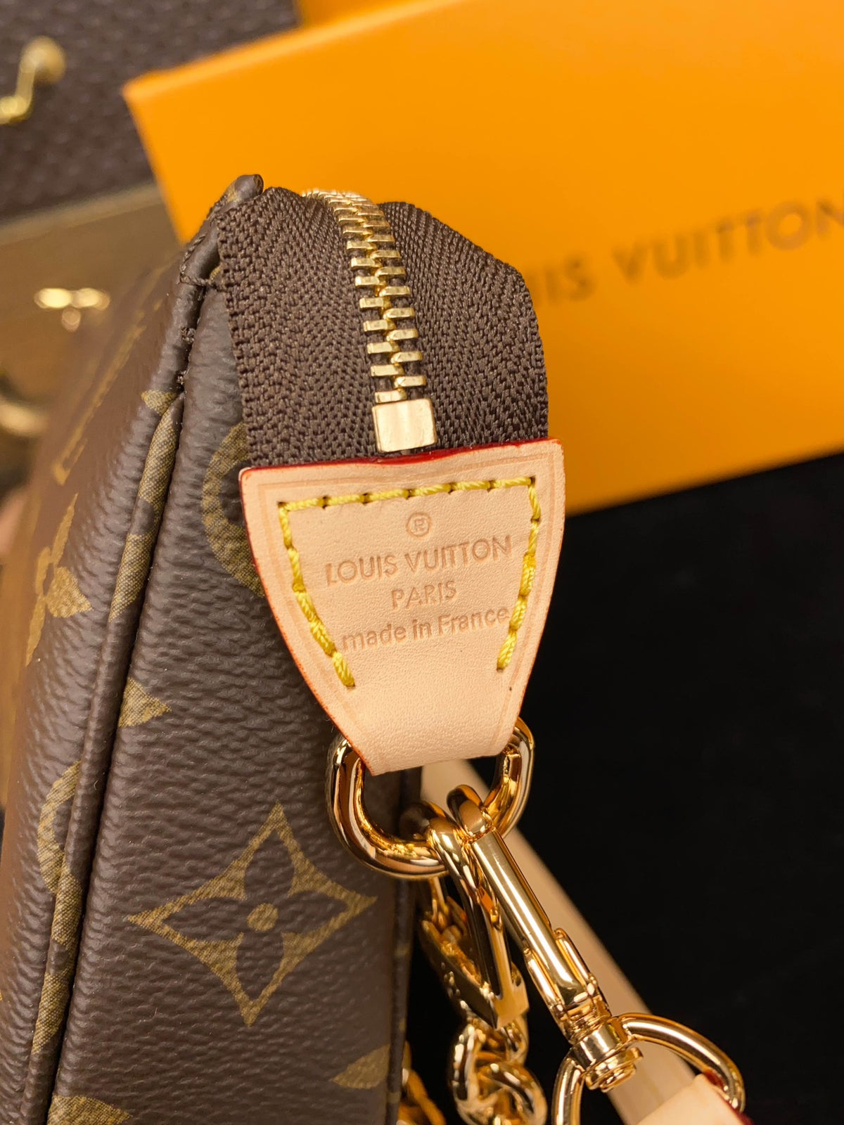 LV Pochette Accessoires