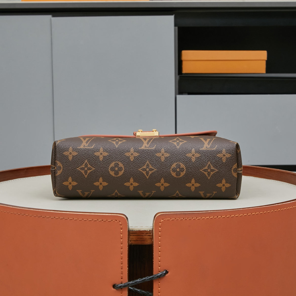 M28288	LV Madeleine BB
