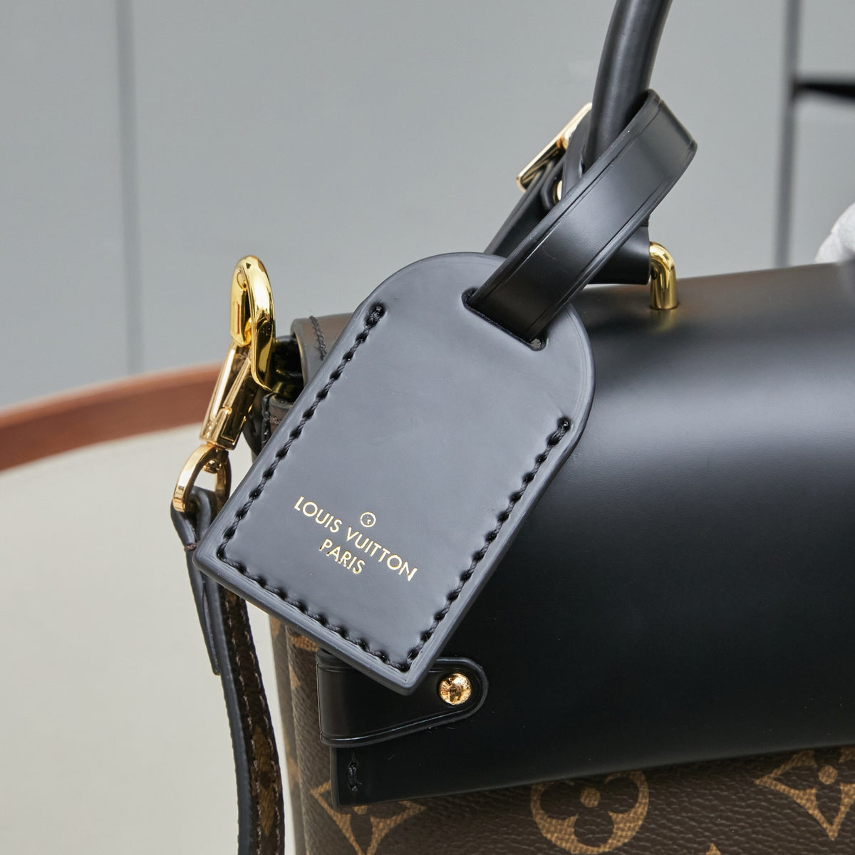 M43125	LV One Handle Flap MM