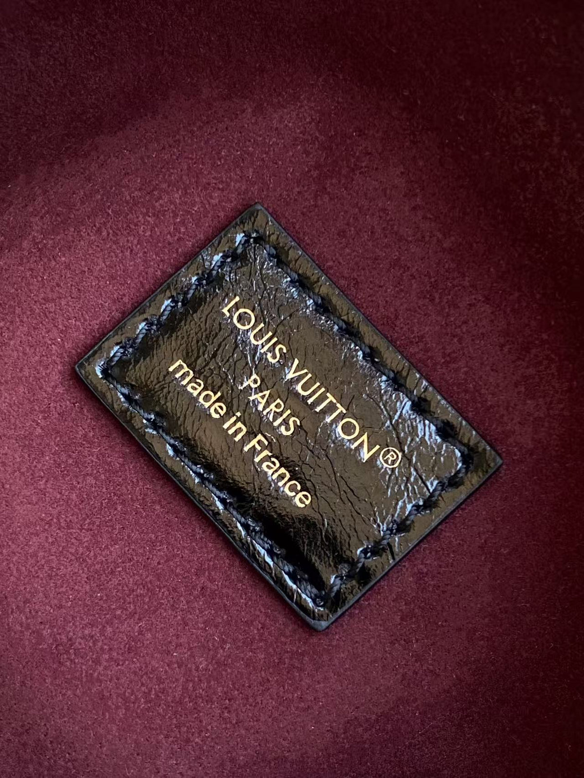 M26245	LV Ski Pochette Mia