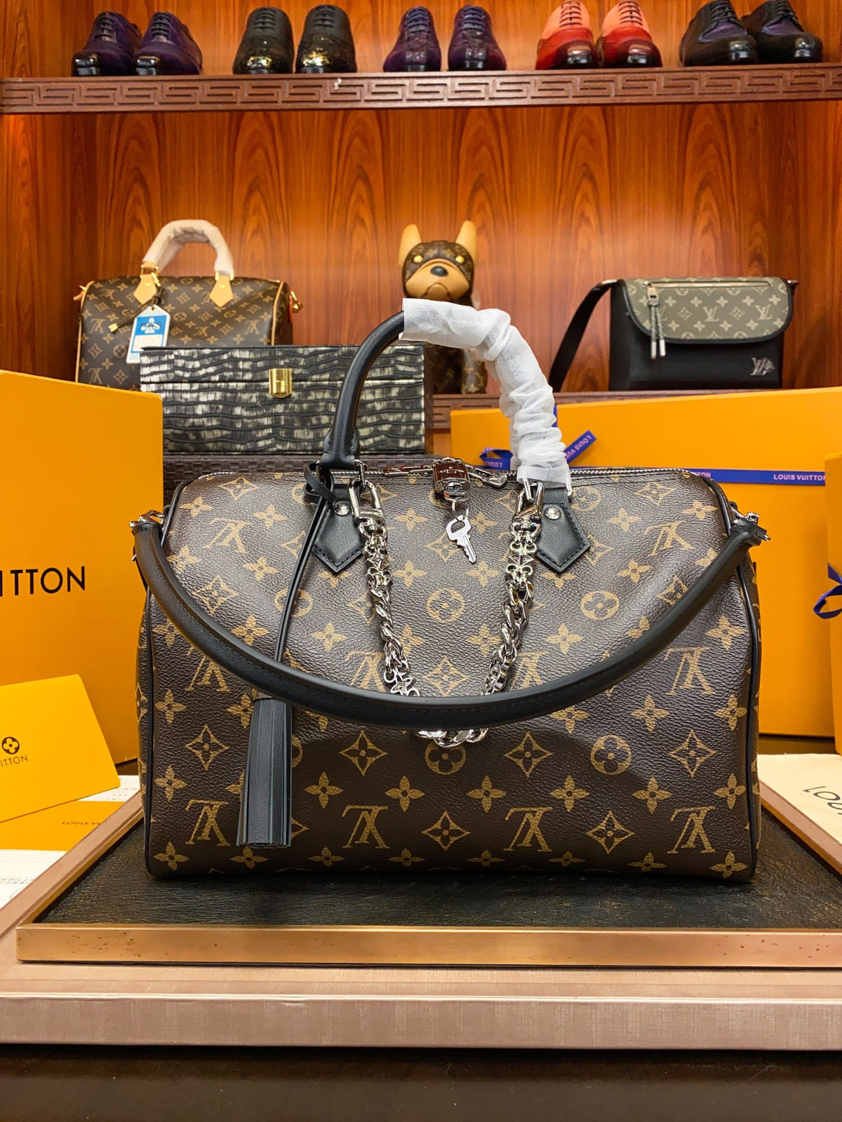 M12243	LV Speedy Soft 30 Dark Monogram