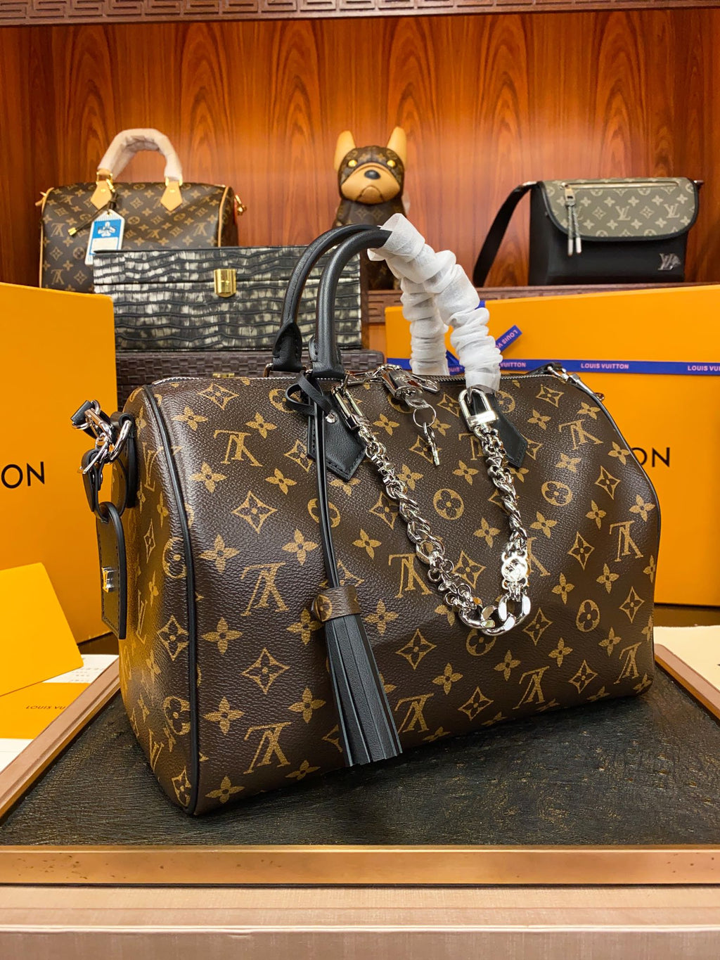 M12243	LV Speedy Soft 30 Dark Monogram