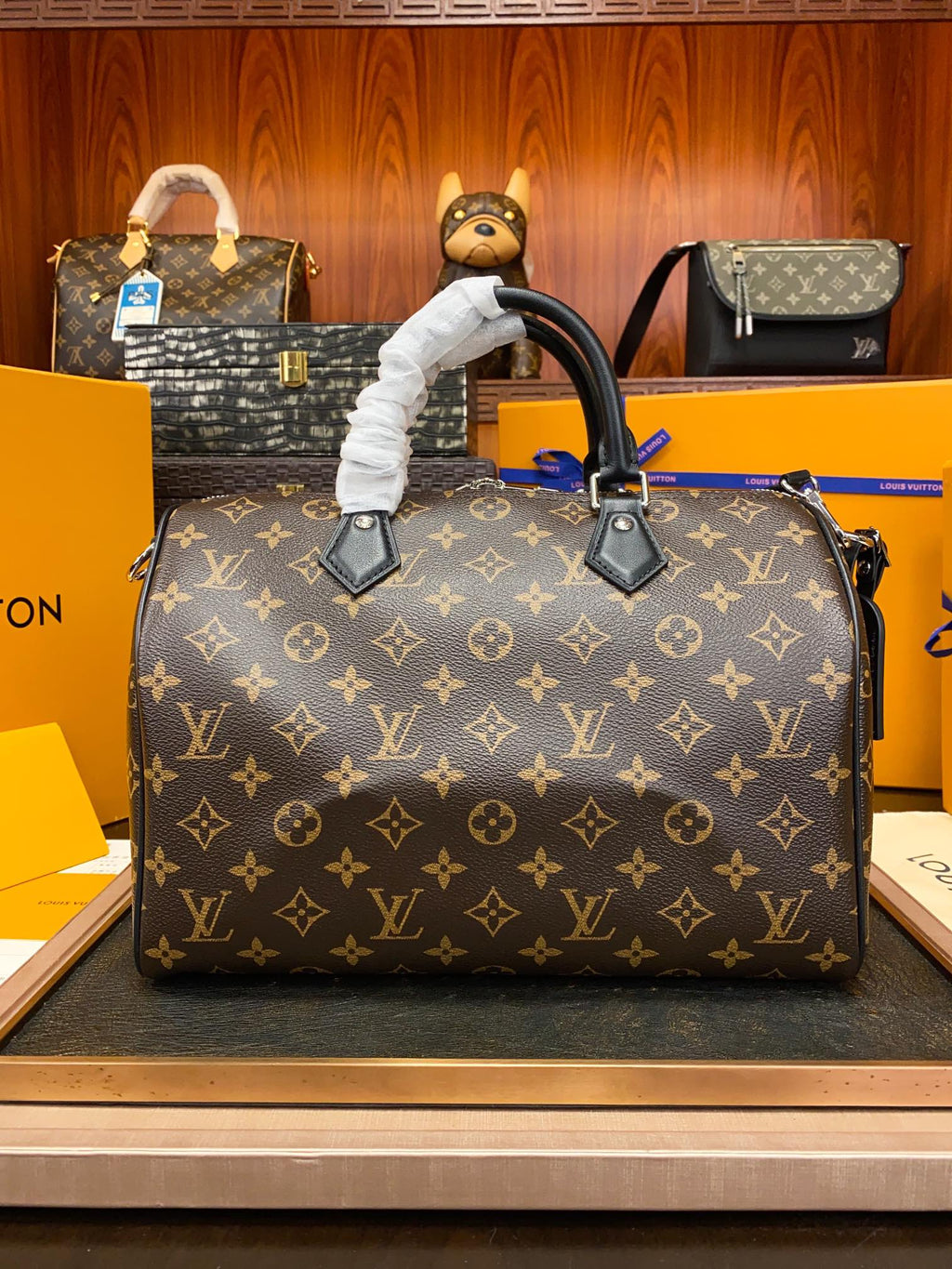 M12243	LV Speedy Soft 30 Dark Monogram