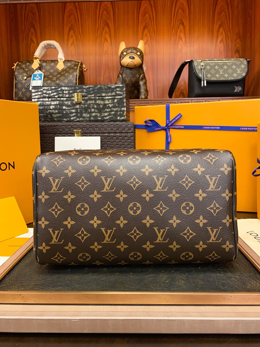 M12243	LV Speedy Soft 30 Dark Monogram