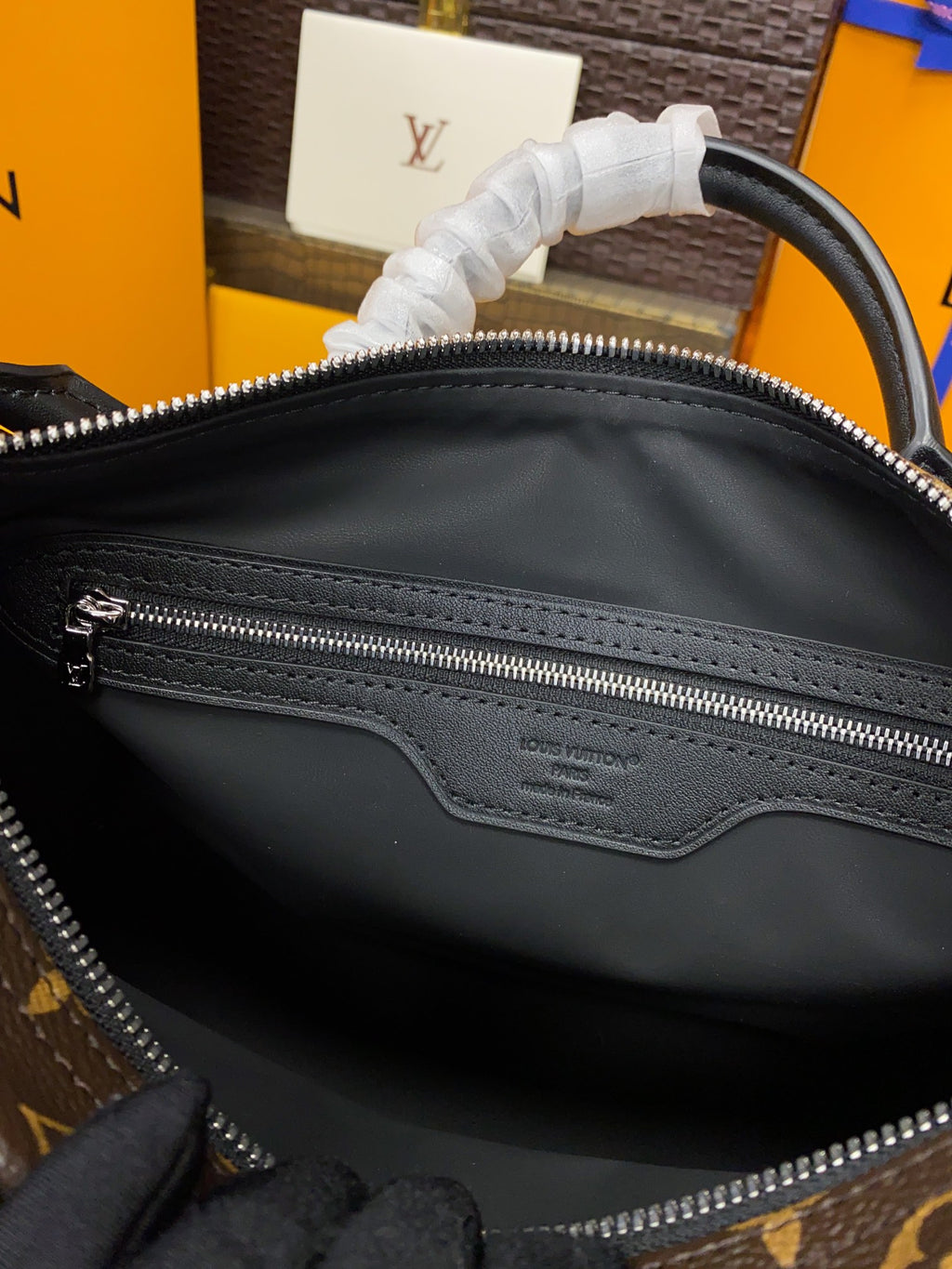 M12243	LV Speedy Soft 30 Dark Monogram