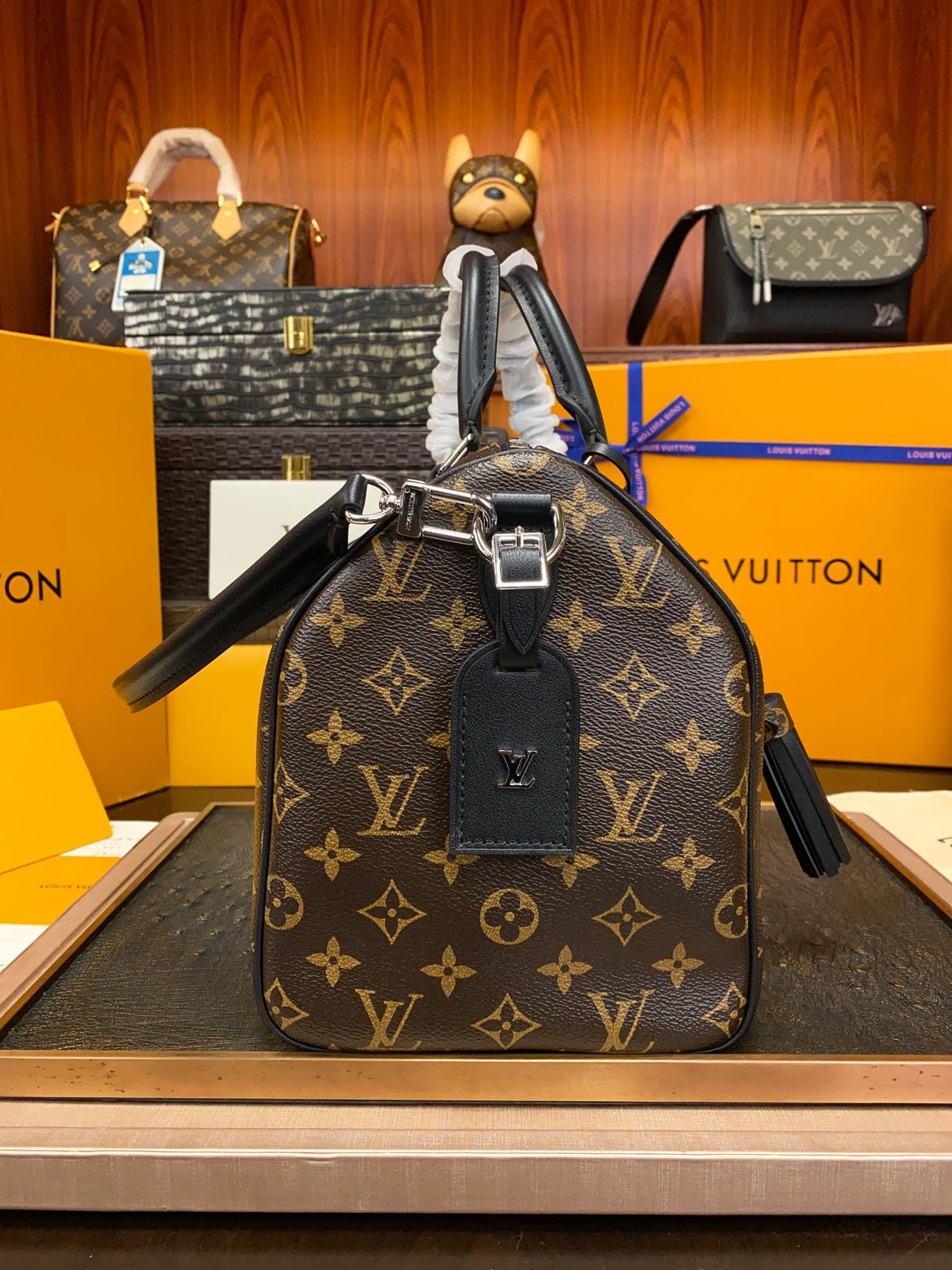 M12243	LV Speedy Soft 30 Dark Monogram