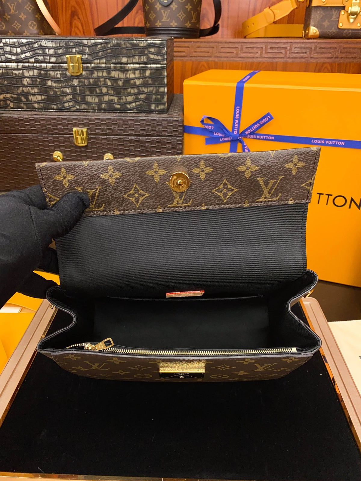 M46372	LV Cluny BB