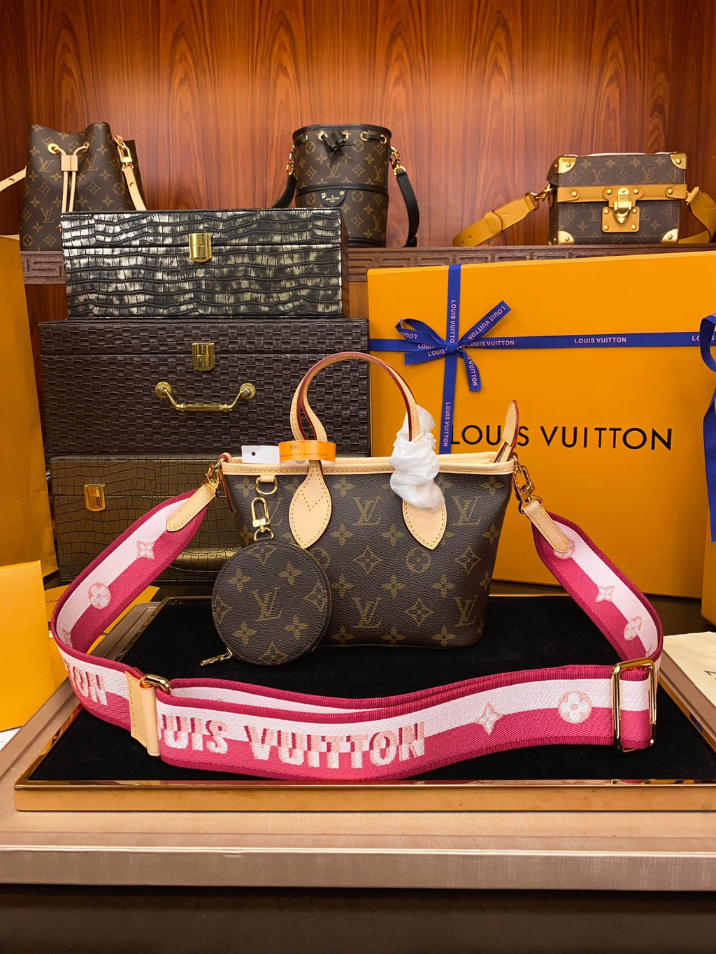 M46786	LV Neverfull BB