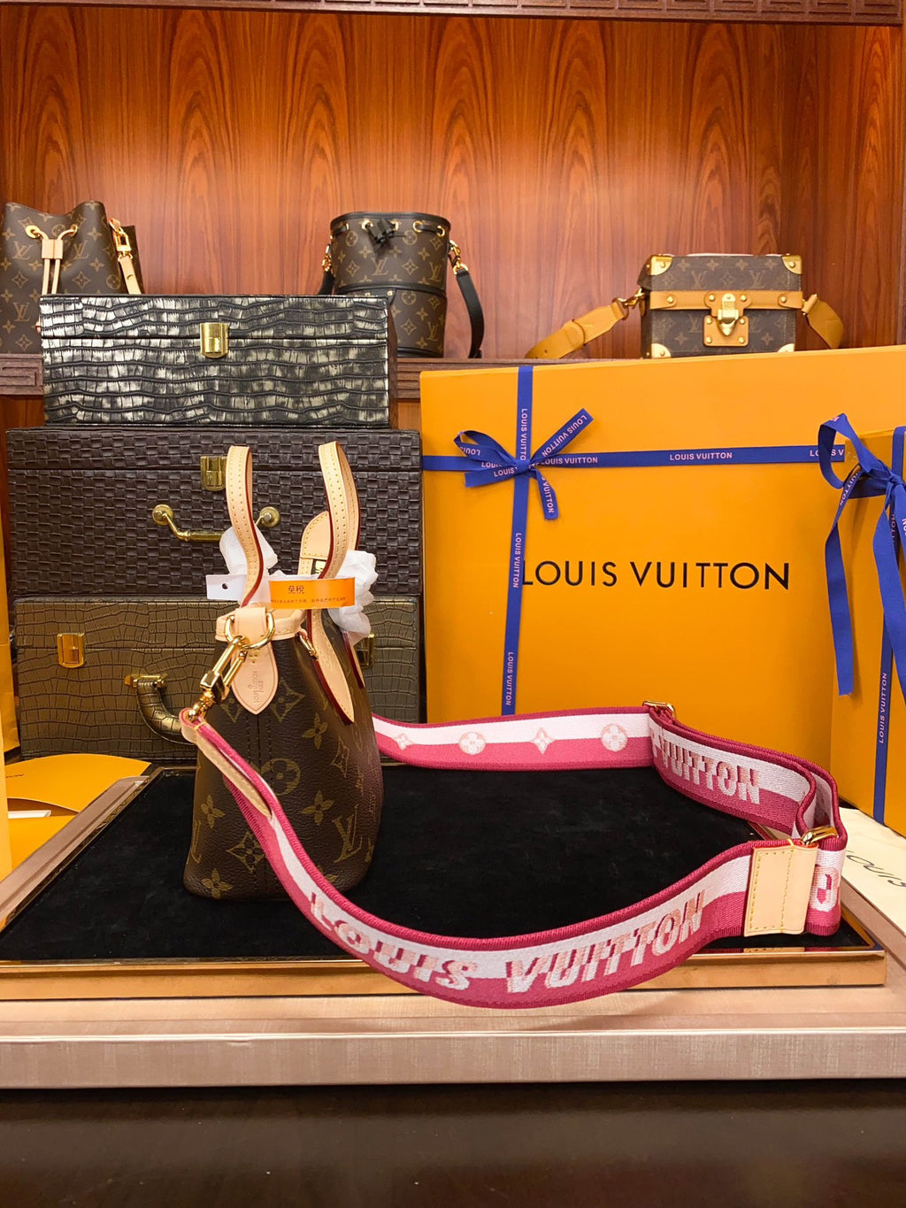 M46786	LV Neverfull BB