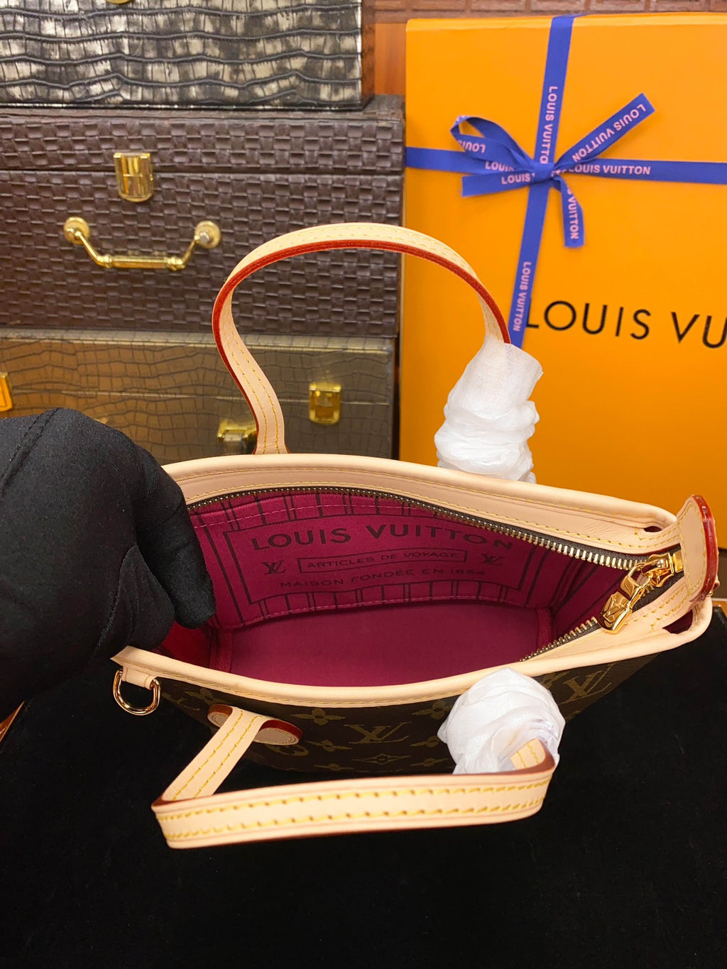M46786	LV Neverfull BB