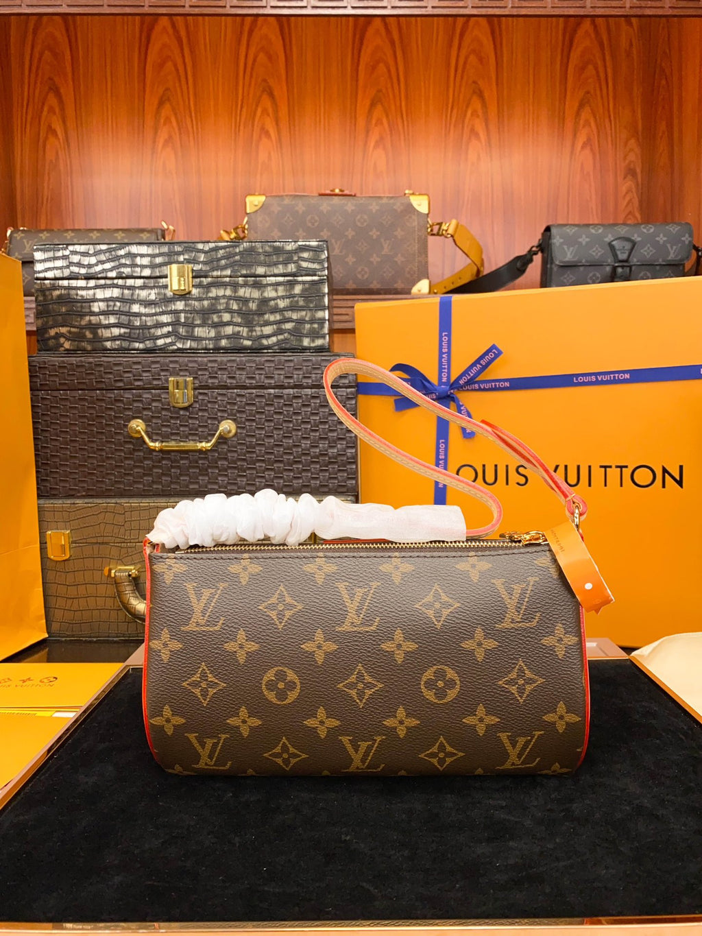 M12859	LV Pochette Tirette