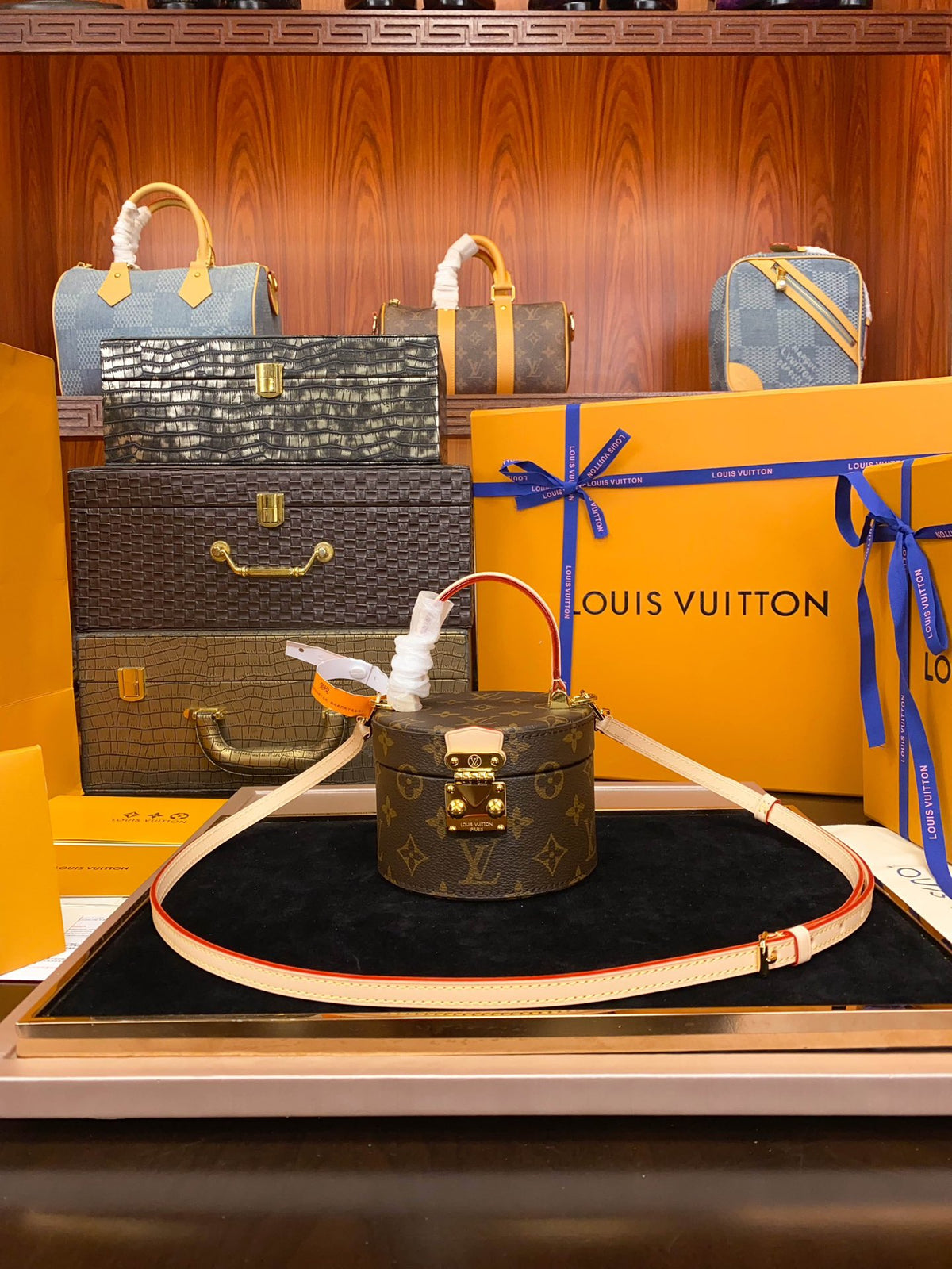 M43514	LV Petite Boîte Chapeau