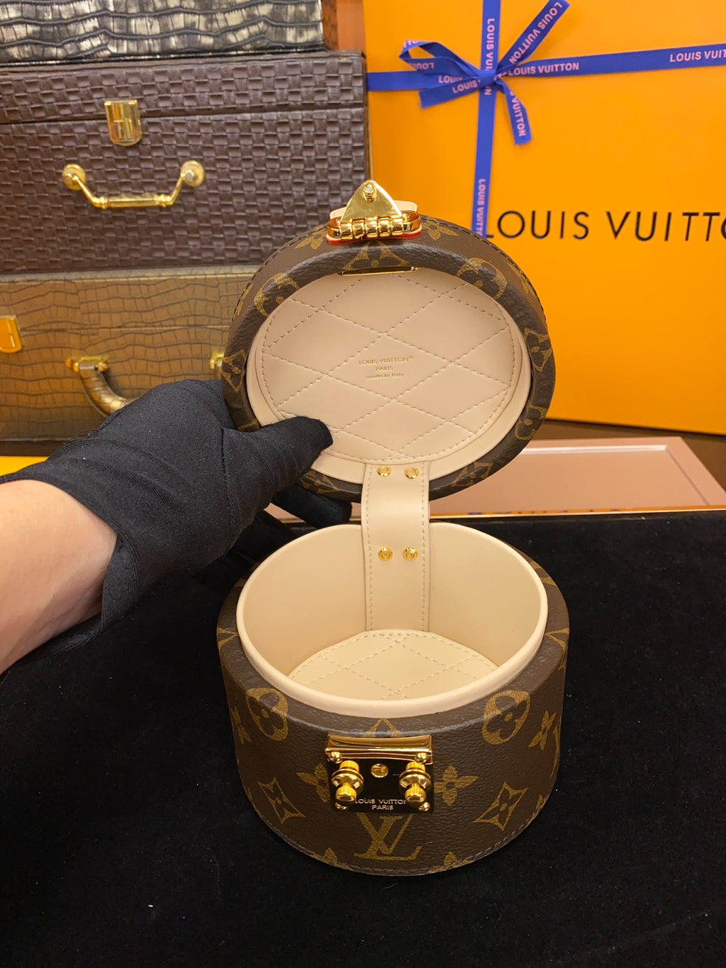 M43514	LV Petite Boîte Chapeau