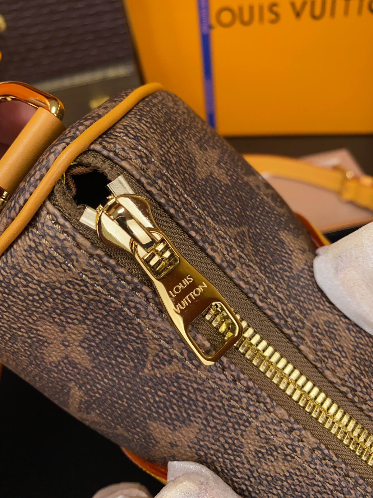M14981	LV Keepall 25 Cargo