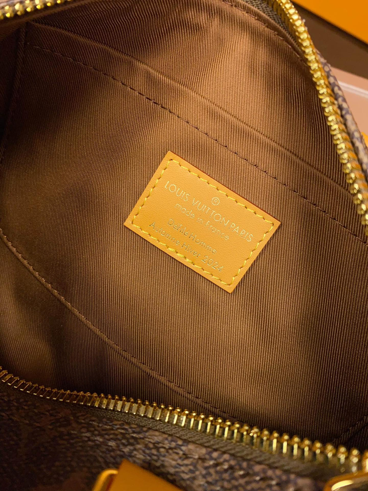 M14981	LV Keepall 25 Cargo