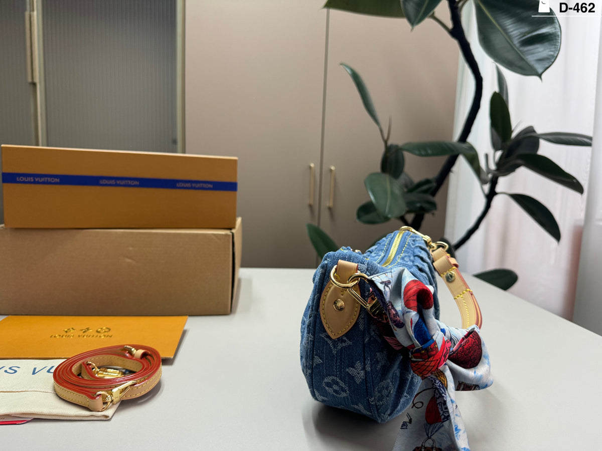 M13571|LV Pochette Valley