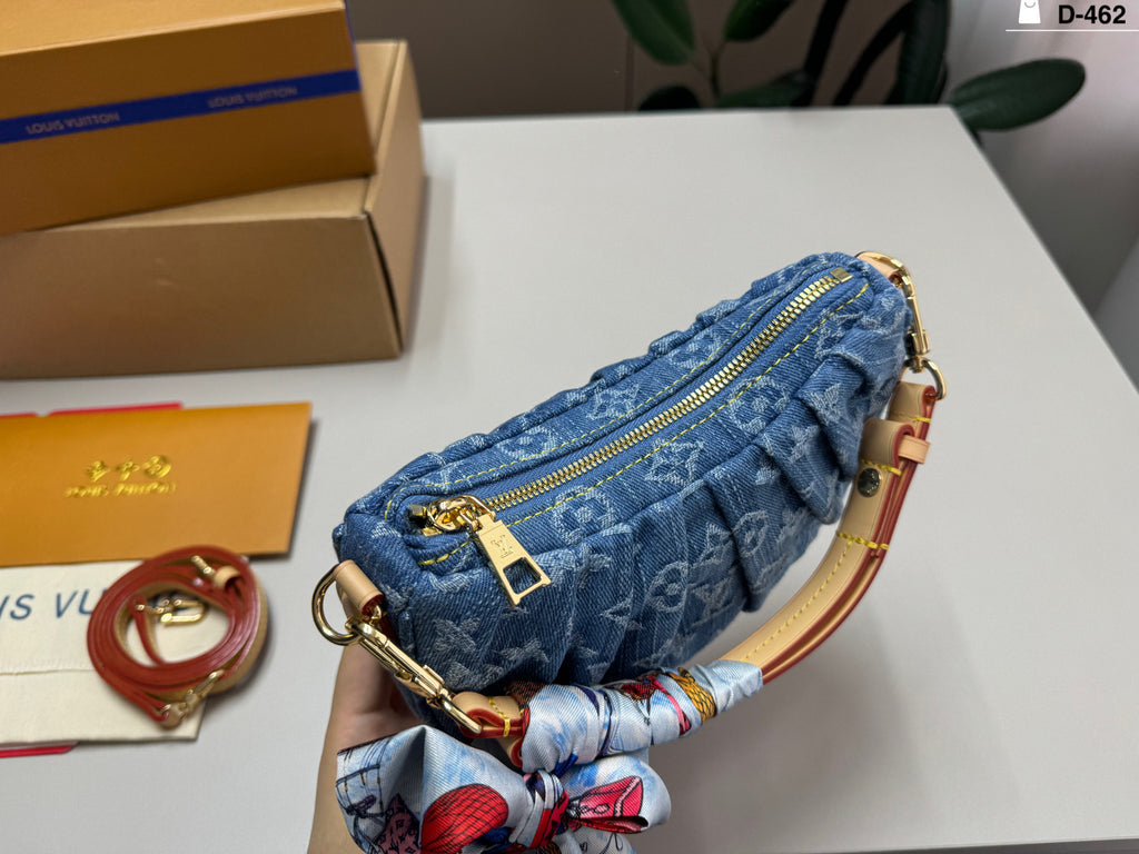 M13571|LV Pochette Valley
