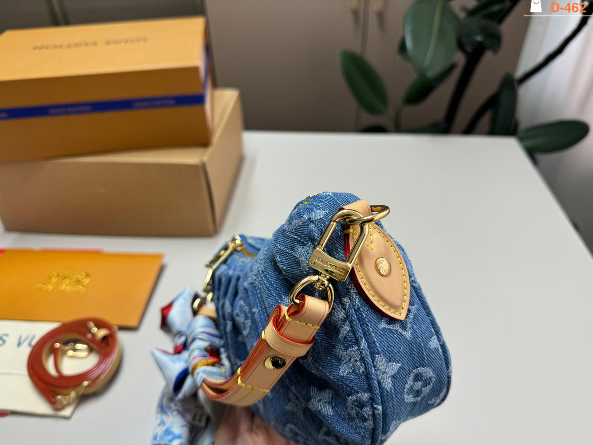M13571|LV Pochette Valley