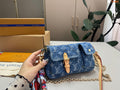 M27602|LV Pochette Accessoire Cargo