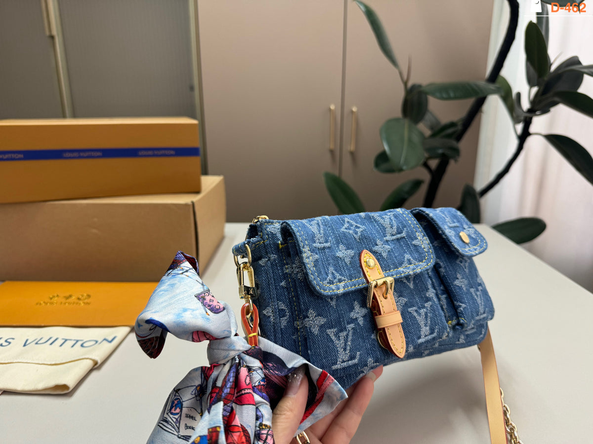 M27602|LV Pochette Accessoire Cargo