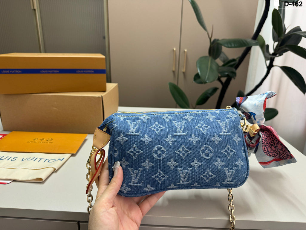 M27602|LV Pochette Accessoire Cargo