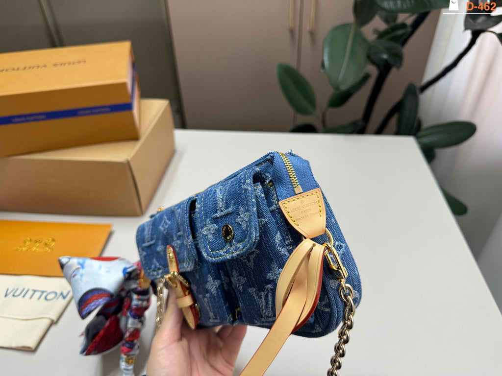 M27602|LV Pochette Accessoire Cargo
