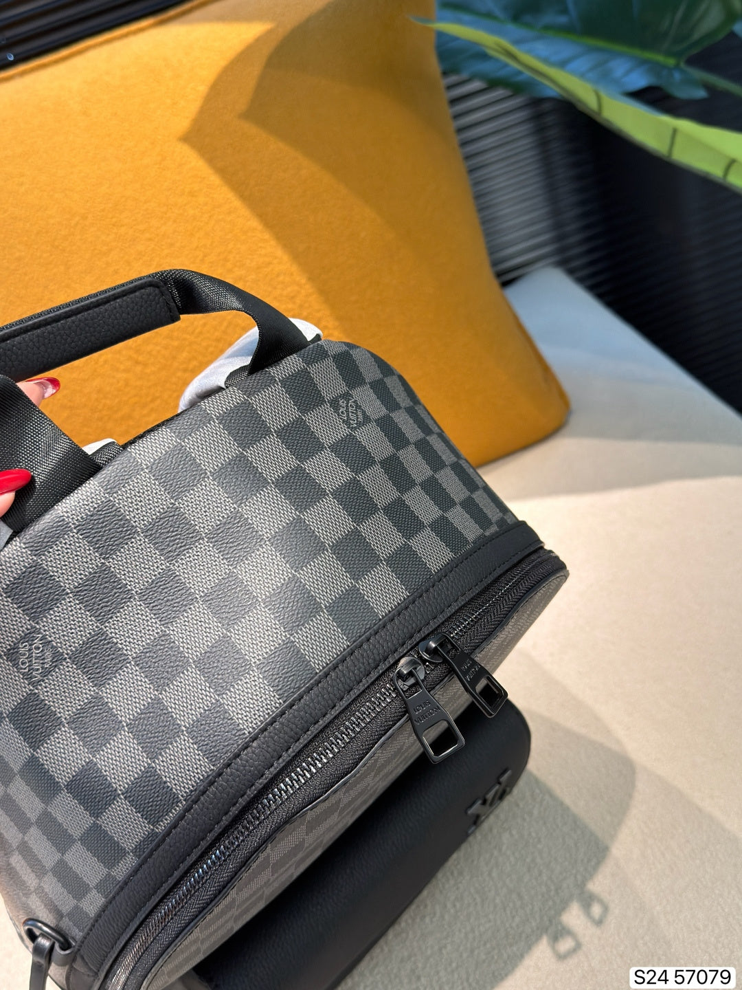 M46684|LV Discovery