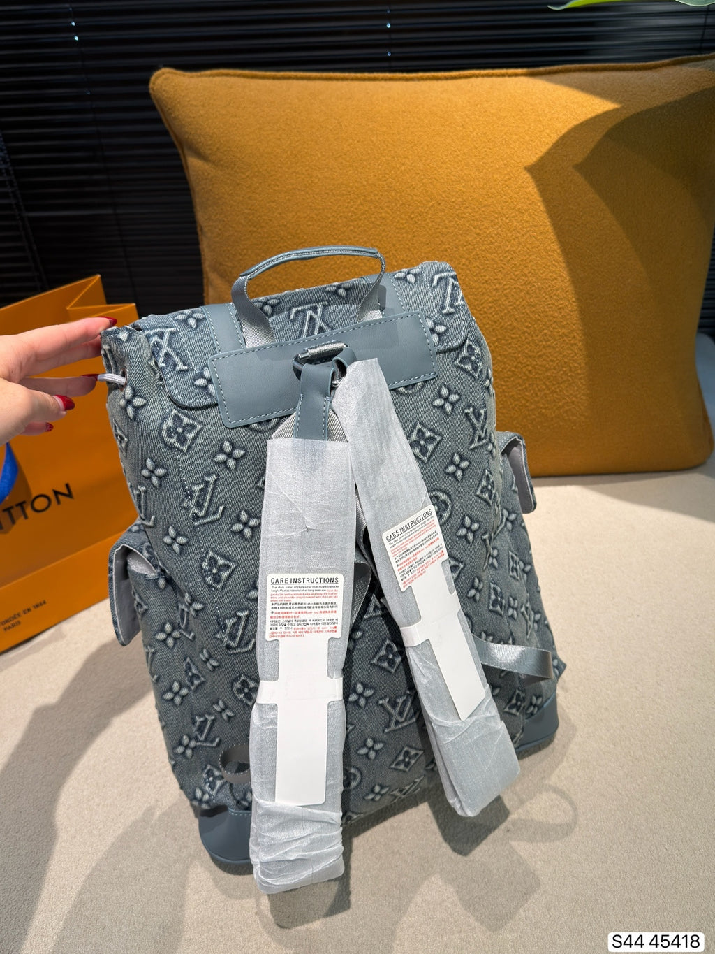 M45418|LV Christopher MM