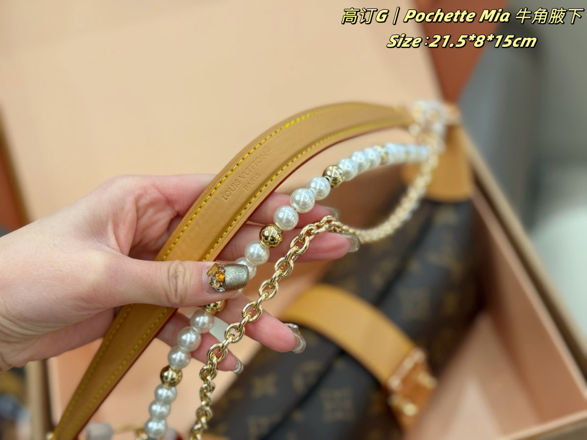 M26191|LV Pochette Mia