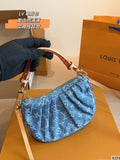M13571|LV Pochette Valley